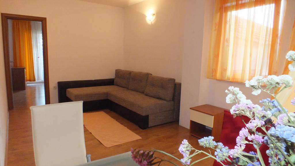 Apartment Perica Omiš Zewnętrze zdjęcie