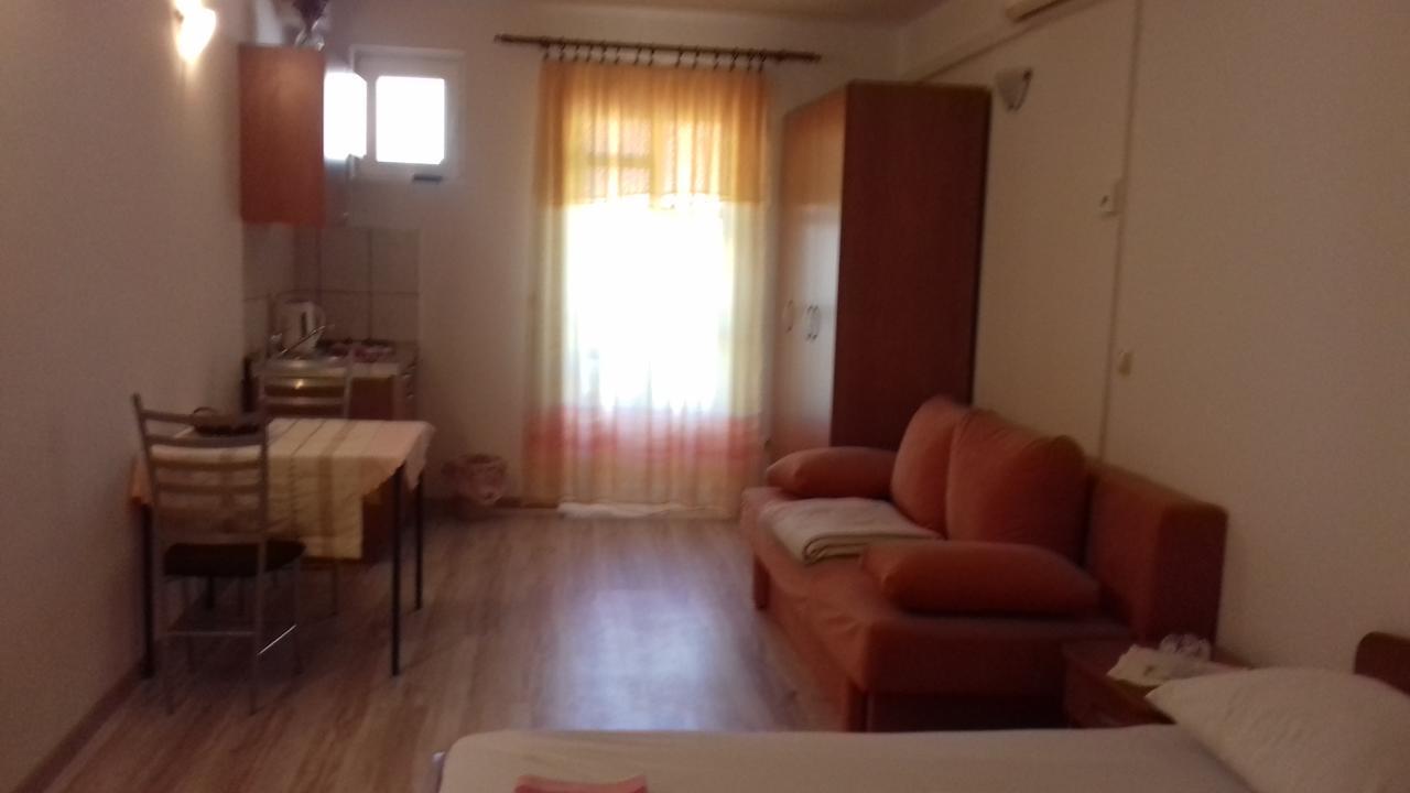Apartment Perica Omiš Zewnętrze zdjęcie