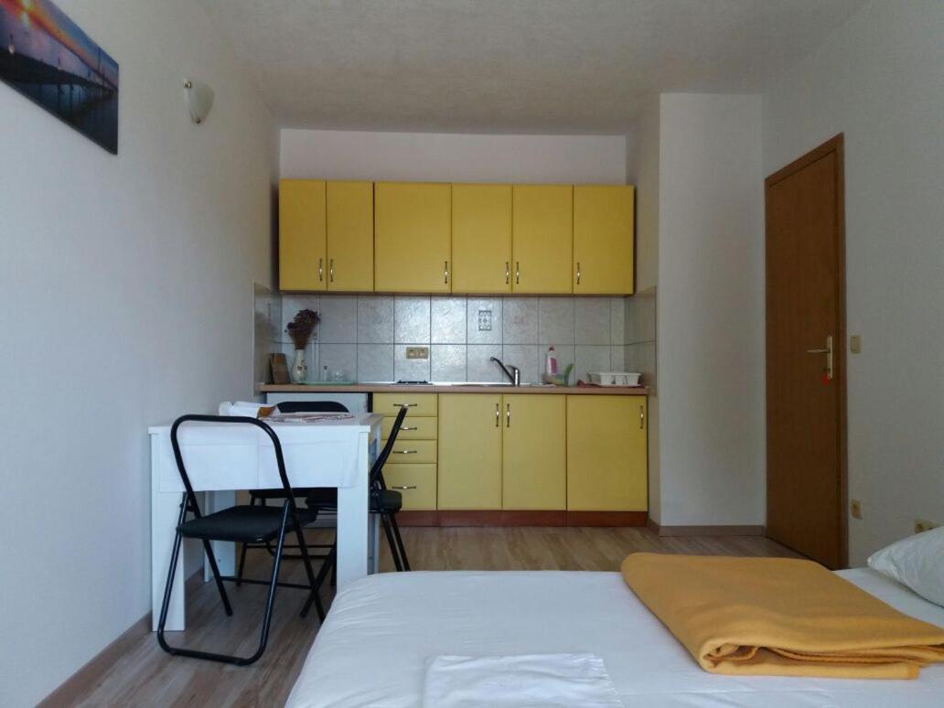 Apartment Perica Omiš Zewnętrze zdjęcie