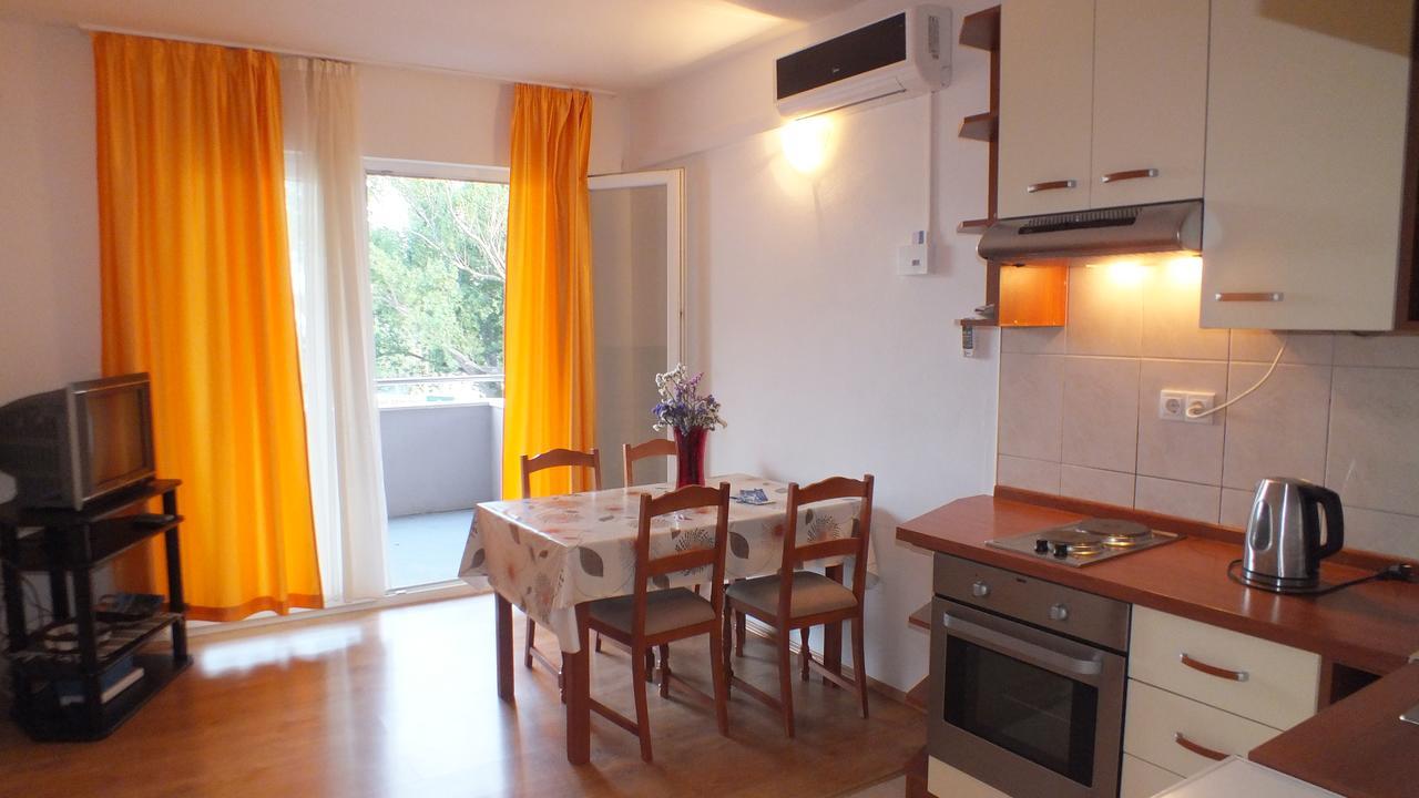 Apartment Perica Omiš Zewnętrze zdjęcie